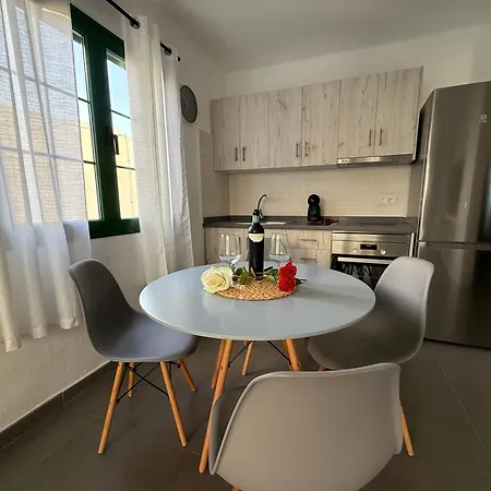 Sol Y Lava Puerto del Carmen (Lanzarote)