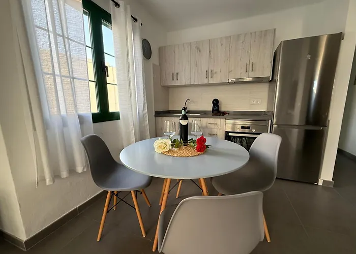 Sol Y Lava Puerto del Carmen (Lanzarote)