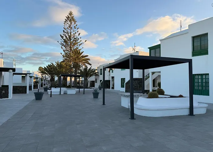 Sol Y Lava Puerto del Carmen (Lanzarote)